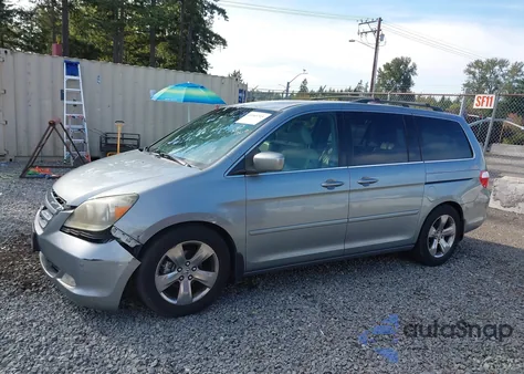 2006 Honda Odyssey Touring z USA, uszkodzony, nr VIN 5FNRL38826B079319
